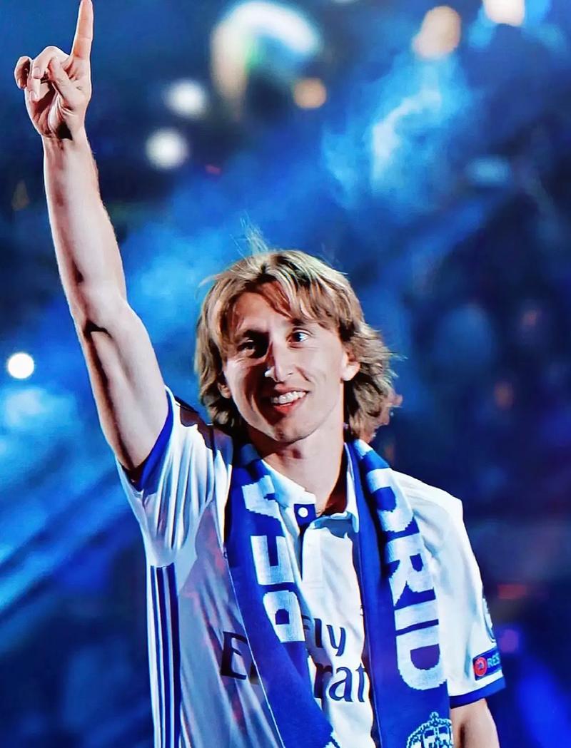 美加墨世界杯抽签出炉，三东道主获上上签，引发争议，詹俊点评小组赛看点。