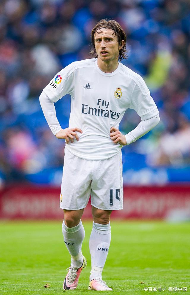 法兰克福4-3逆转科隆，伯卡特梅开二度，达胡德建功